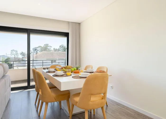 Urban Reflections By Portugal Active Prázdninový dům Viana do Castelo