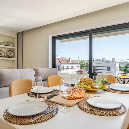 Urban Reflections By Portugal Active Holiday home *
