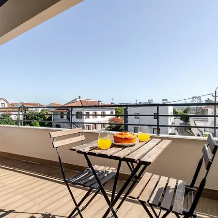 Urban Reflections By Portugal Active Holiday home