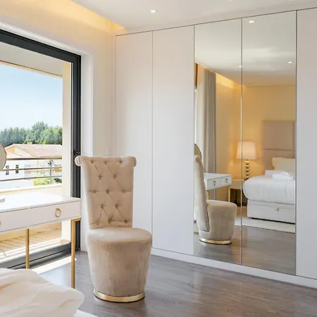 Urban Reflections By Portugal Active Holiday home