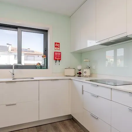 Urban Reflections By Portugal Active Tatil Evi
